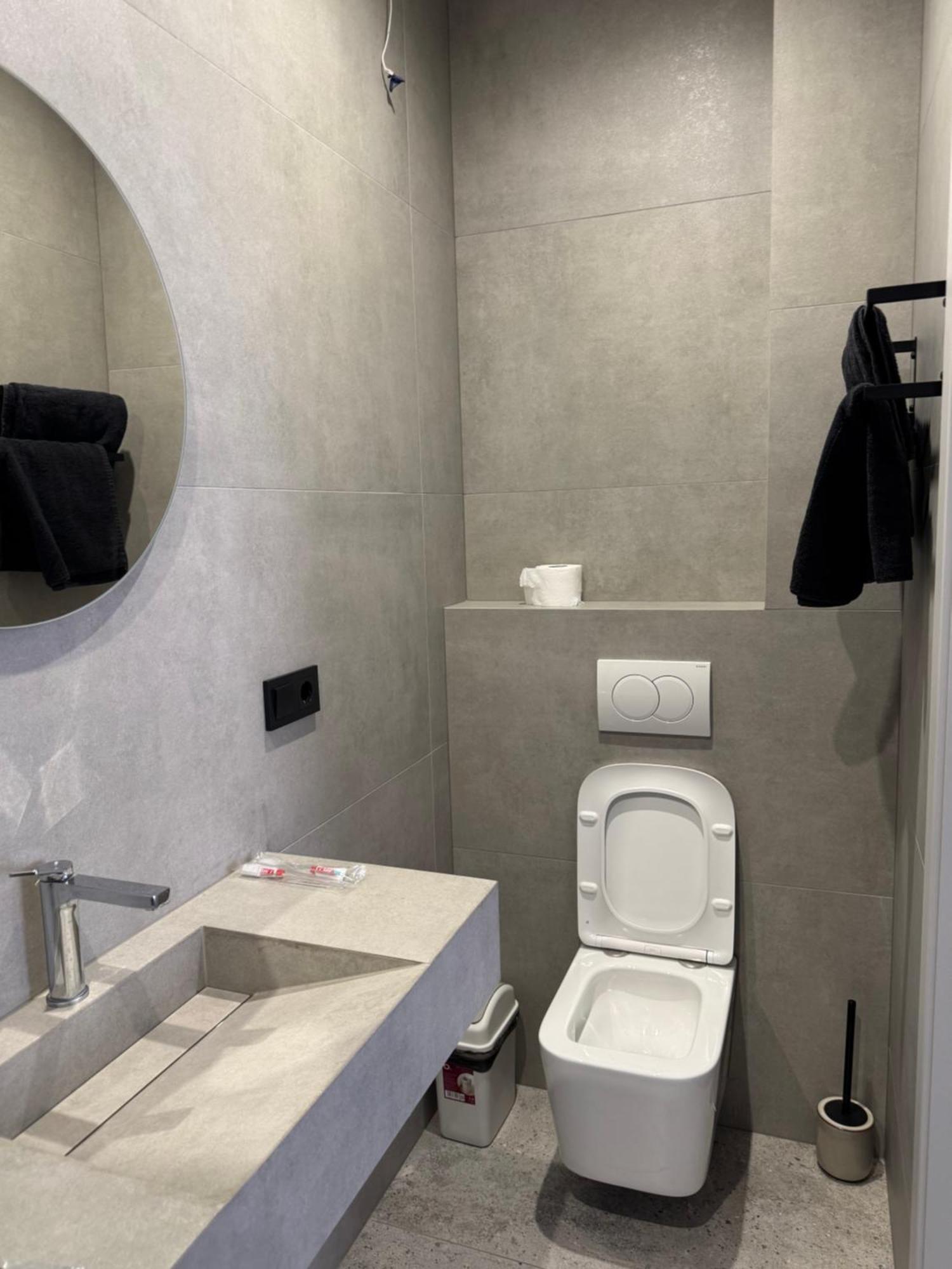 Mini-Hotel Neptun روفنو المظهر الخارجي الصورة