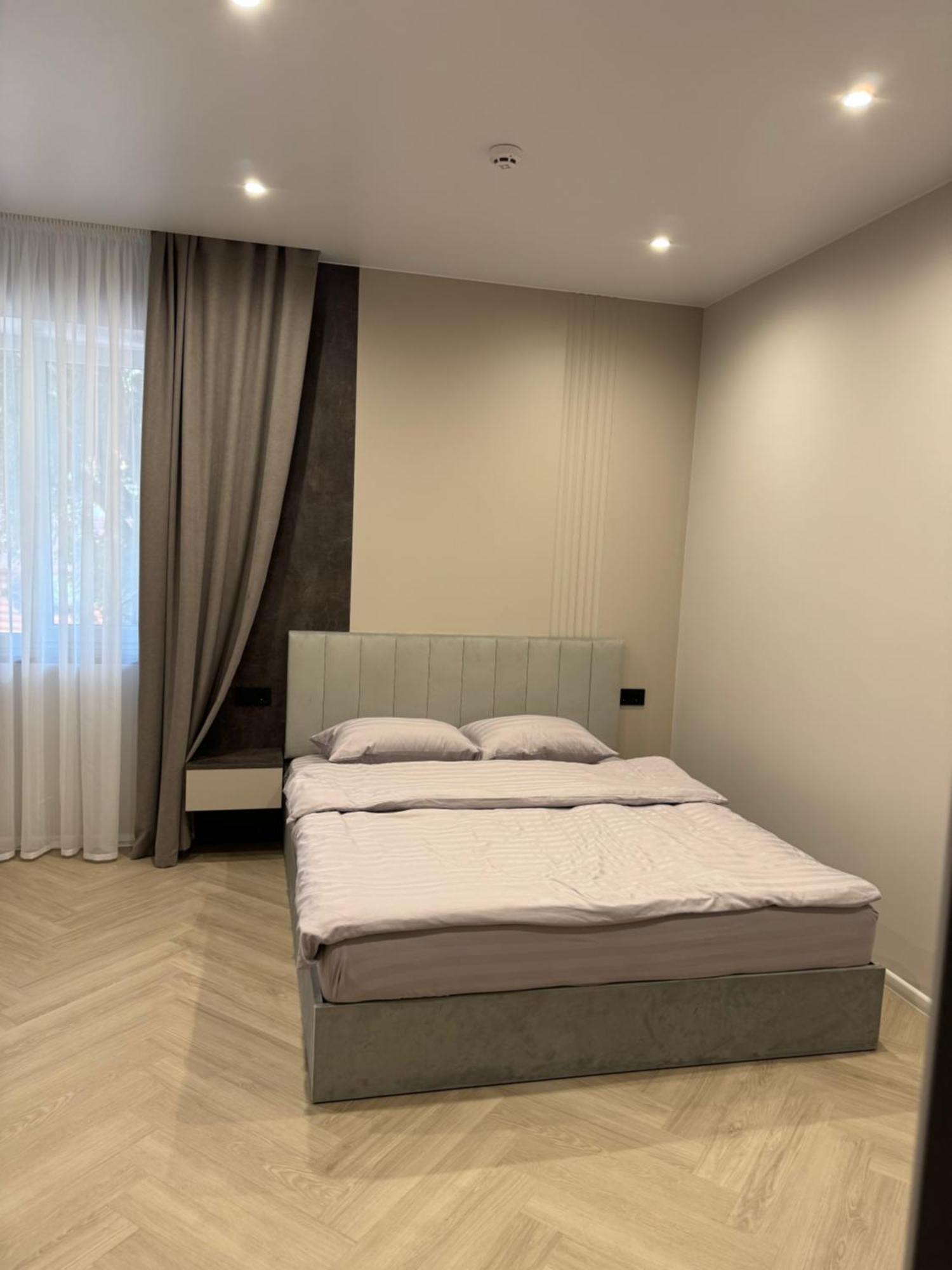 Mini-Hotel Neptun روفنو المظهر الخارجي الصورة